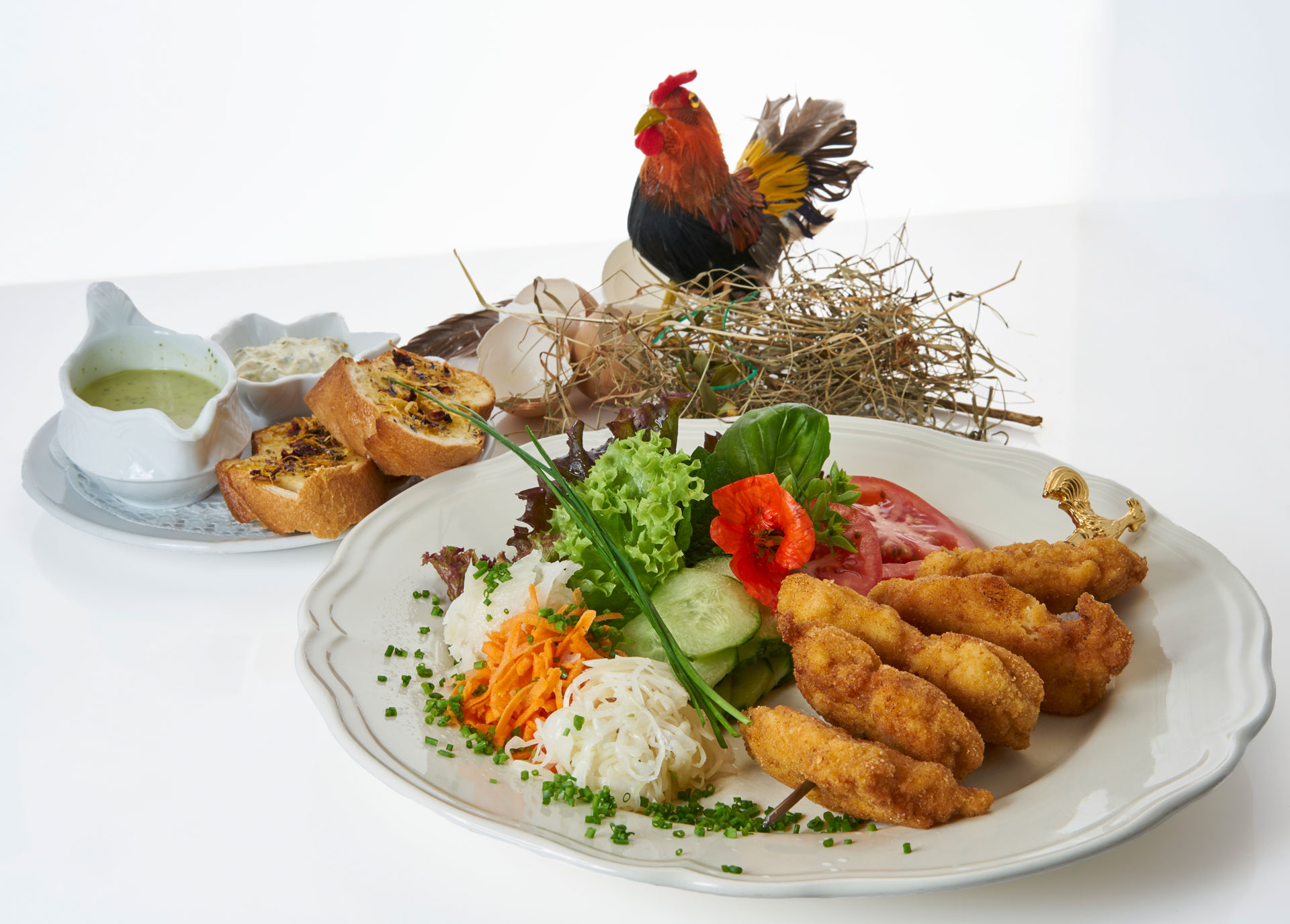 Backhendl im Salatnest